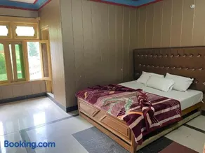 Palace Guest house naran - Image 2