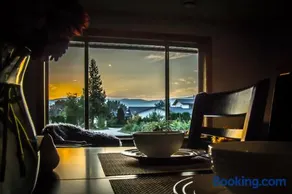 All Seasons Bed & Breakfast - Image 3