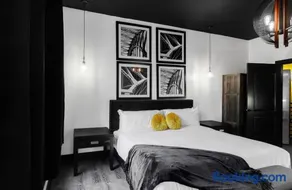 The Black And White Suite - Image 3
