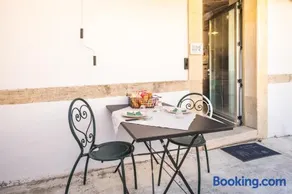 Toma House 14 - Image 1