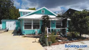 Salty Bay Escape - Image 4