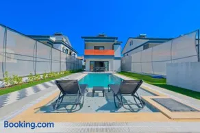 Villa with Jacuzzi for Honeymoon and Vacation block E - Image 4