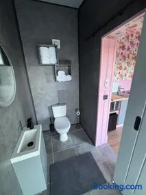 Fern Valley Tiny House - Image 2