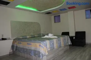 Hotel Love - Image 3