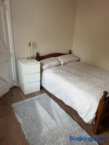 2 Bedroom House - Assumpta Place - Image 3