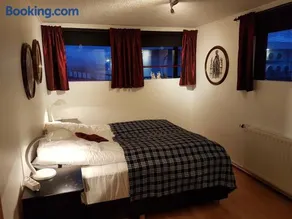 Holiday Guesthouse - Image 4