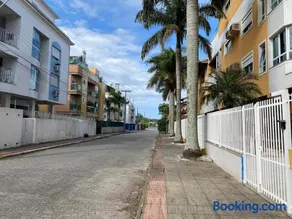Cobertura com piscina e vista da Lagoa da Conceição - Image 4