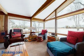 The Director's Cabin - Image 2