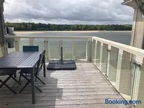 Les sternes de st Mathurin sur Loire , terrasse sur la Loire - Image 2
