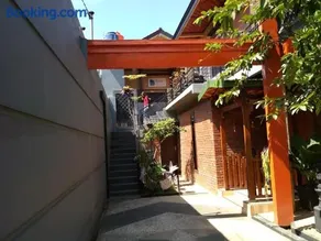 Crown Guest House - Image 2