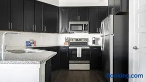 Landing Modern Apartment with Amazing Amenities (ID9172X20) - Image 4