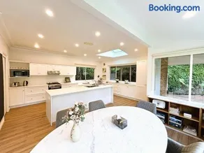 Getaway in Leura Prime Location - Image 3