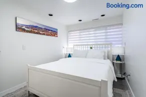 FIFA Ready 3 bedrooms Family Vacation Home in North Van - Image 2