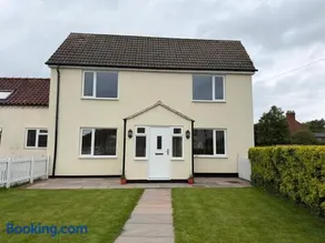 Tudor House - Image 5
