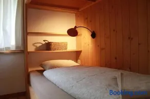 Private Lake Escape on Thunersee Direct Water Access - Image 2
