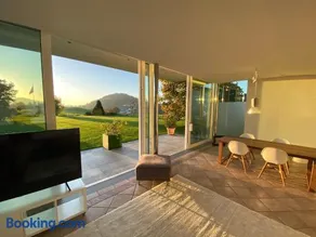 Exklusive Mini-Villa mit viel Platz - Image 2