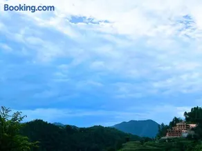 Lhamhendo Retreat - Image 1