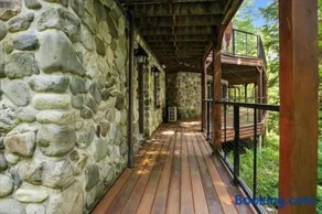 Spacious Waterfront Log Home on Huge Lake in Private Cove: Host Weddings - Image 4
