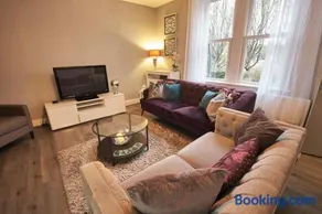 Your Home from Home - River bank - Image 3