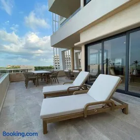 Navela Beachfront Living - Image 2
