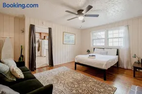 5 mins to Fort Jackson - The Wooded Hilltop Ranch - Image 3