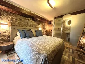 Casa Monaco Luxury Apartment - Image 2