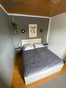 Schöne zentrale 2 Zimmer Wohnung - Image 2