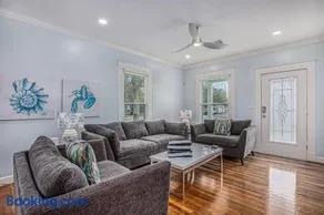 Luxury Designer Coastal Villa Bright Beautiful - Image 2