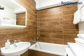 LakeView Apartment 305 Beachfront - Image 5