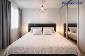Elegant 1-Bedroom Flat With Balcony Near Wrocław - Image 4