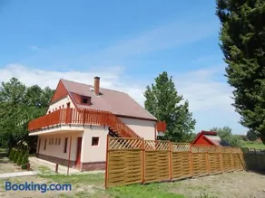 Napsugár Apartman - Image 3