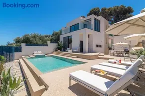 Ventus Villa - A Luxury Sea View Retreat in Akrotiri - Image 2