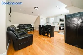 Family-Friendly 4BR Boston Stay Near Franklin Park, Free Parking, Near MTBA 233-3 - Image 1