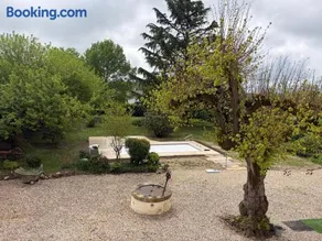 Les Trois Tilleuls 1 - Image 1