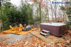 Stone Cabin on Valley View - Firepit & Hot Tub - Image 3