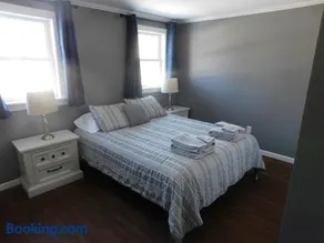 "The Beach House” On Lake Amnicon. Pet Friendly! - Image 2