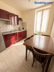 Appartement accueillant à Néris-les-Bains - 35 m², terrasse agréable - Image 1