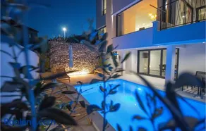Beautiful Apartment With Pool - Image 1