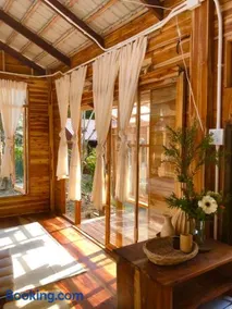 บ้านสวนอุ้ยคำ Baan Suan Auy Kham - Image 1