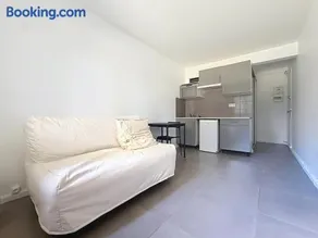 Charmant studio dans un parc privé - Image 1