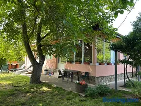 Nadya Holiday Home - Image 3