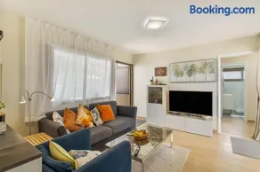 Voll ausgestattetes schönes Ferienhaus mit Pool, Grill und Terrasse | Meerblick | Ideal für Homeoffice - Image 2