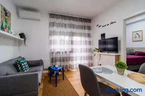 Flexible SelfCheckIns 110 - Zagreb - Private Parking - Loggia - Image 2