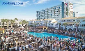 Apt in Playa den Bossa beachfront next Ushuaia, reliable host - Image 3