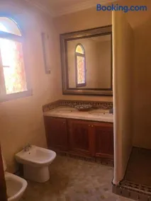 Villa Marrakech haut standing avec piscine et architecture arabesque - Image 4