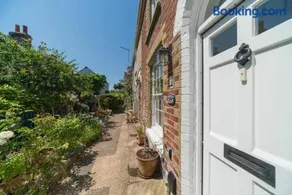 Christmas Cottage - Image 1