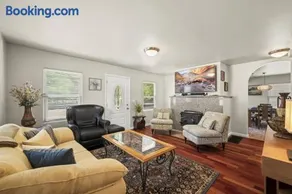 Redmond Country Retreat 3BR 2BA Near Woodinville Seattle - Image 4