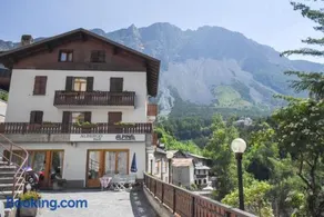 Albergo - B&B Alpina - Image 2
