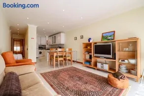 Casa Coração de Viana - Near the Beach Apartment - Image 1