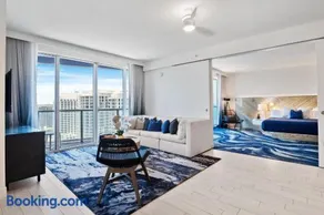 23rd Floor W 2BR with Den, Ocean Views, Sleeps 8 - Image 2